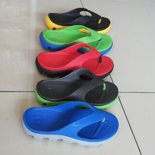 CROCS ORIGINAL FOR MEN, LENGKAP,BERKWALITAS.DIJAMIN 100%