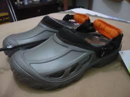 CROCS ORIGINAL FOR MEN, LENGKAP,BERKWALITAS.DIJAMIN 100%