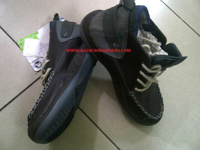 CROCS ORIGINAL FOR MEN, LENGKAP,BERKWALITAS.DIJAMIN 100%
