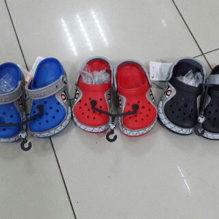 CROCS ORIGINAL FOR MEN, LENGKAP,BERKWALITAS.DIJAMIN 100%