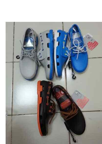 CROCS ORIGINAL FOR MEN, LENGKAP,BERKWALITAS.DIJAMIN 100%