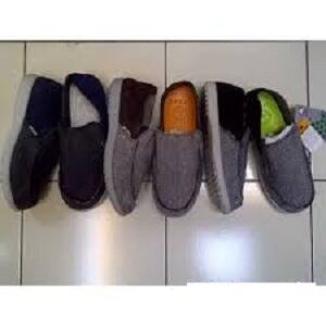 CROCS ORIGINAL FOR MEN, LENGKAP,BERKWALITAS.DIJAMIN 100%
