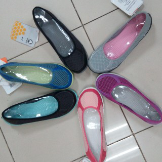 CROCS ORIGINAL FOR MEN, LENGKAP,BERKWALITAS.DIJAMIN 100%