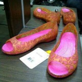 CROCS ORIGINAL FOR MEN, LENGKAP,BERKWALITAS.DIJAMIN 100%