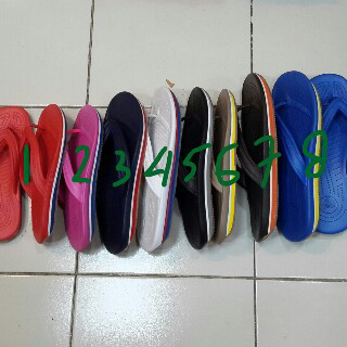 CROCS ORIGINAL FOR MEN, LENGKAP,BERKWALITAS.DIJAMIN 100%