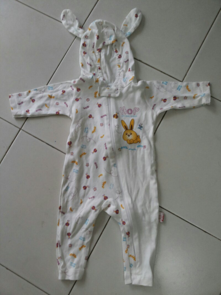 Terjual Bongkar Lemari Jual Baju  Bayi  Baru dan Second KASKUS