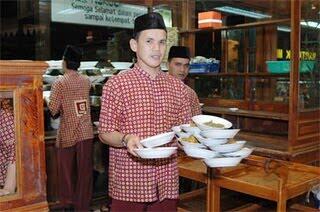 Dibutuhkan Staff Pelayan Restoran Sistim BAGI HASIL BESAR