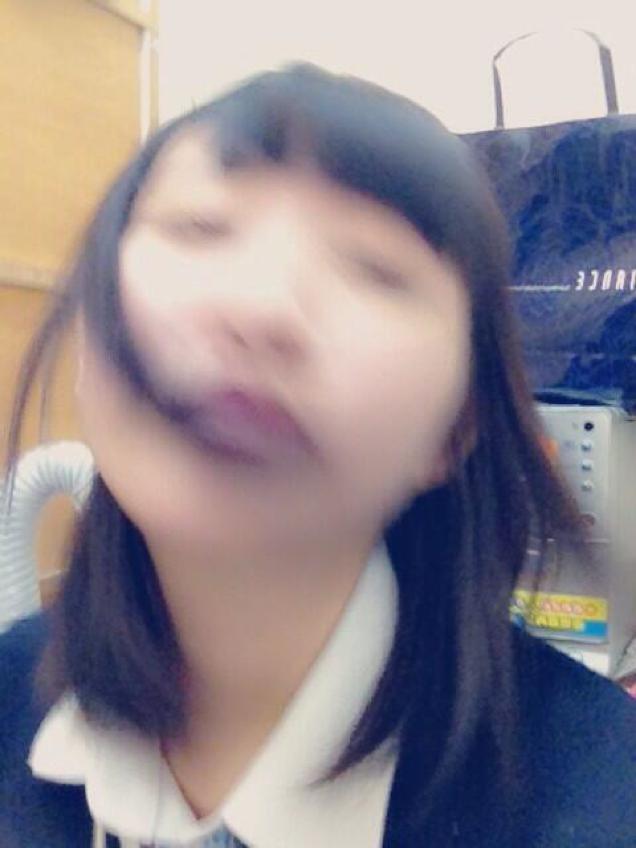 Tren Nyeleneh Di Jepang: Selfie Sambil Menggoyangkan Kepala