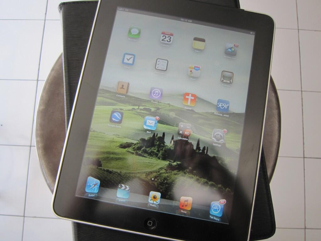 iPad 1stGen 64GB Cellular+Wifi