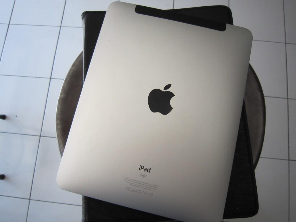 iPad 1stGen 64GB Cellular+Wifi