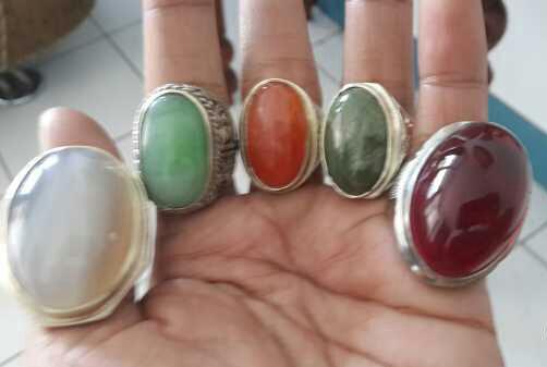 BORONGAN BATU CINCIN MERAH SIEM-KENDIT SODOLANANG-GIOK ACEH-PANDAN MURAH
