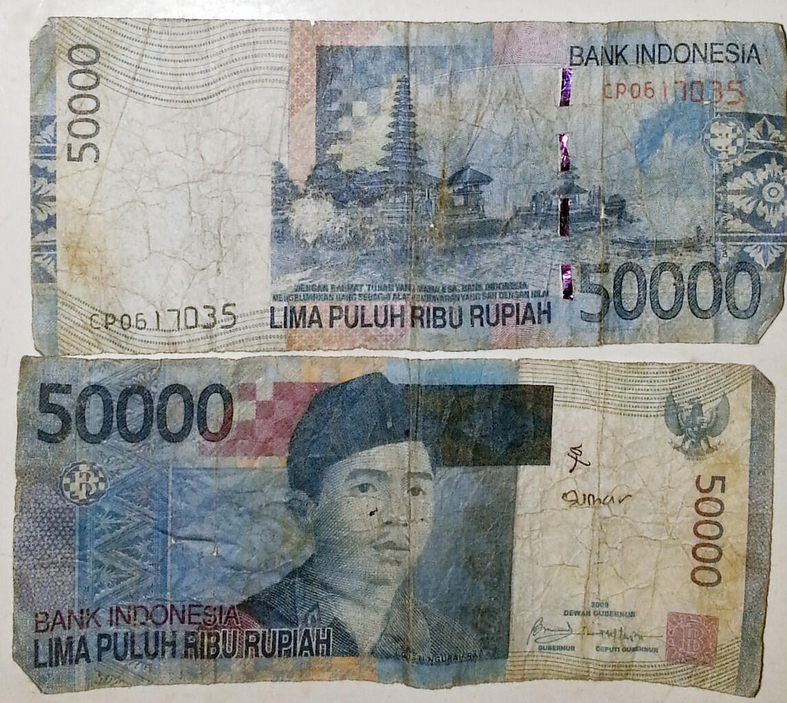 WASPADA Uang Palsu di SPBU Bu*og Jatiwarna Pondok Gede Bekasi