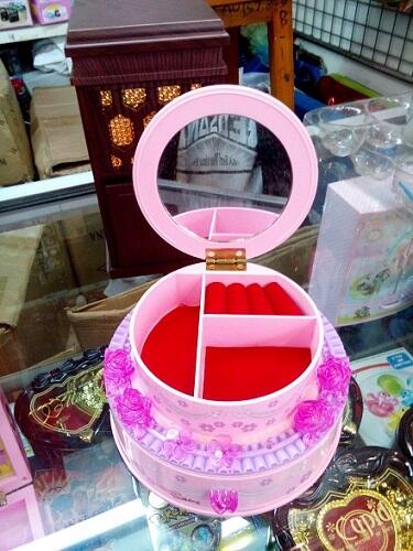 lOVE Music Box, Kotak musik
