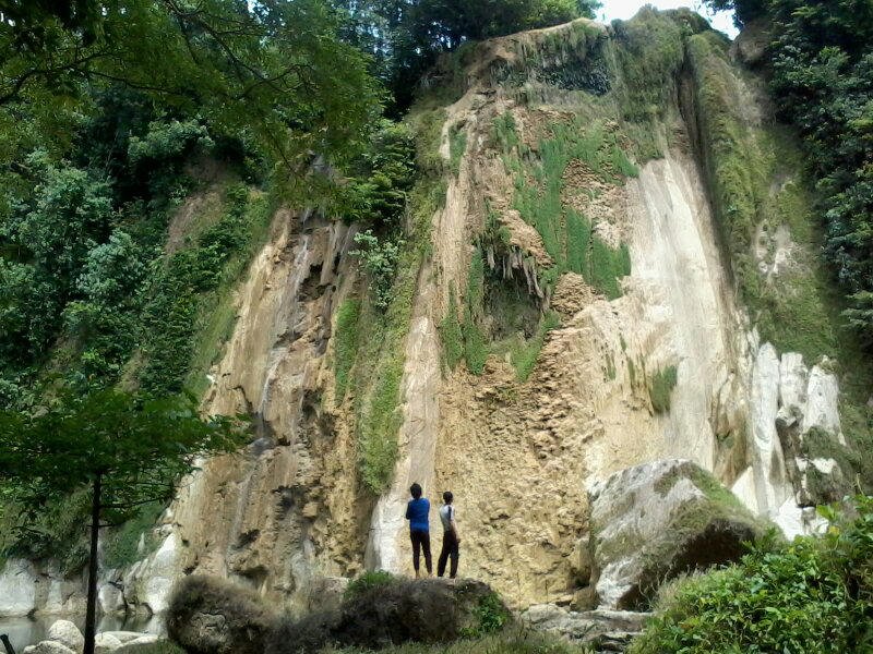 Ujung Genteng dan Curug Cikaso surga tersembunyi di Sukabumi 