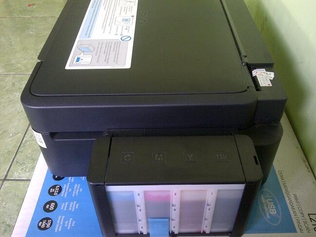 Printer Epson L210 Multi (print+fotocopy+scanner) mulusss Garansi panjang (Malang)
