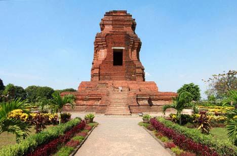 5 Candi Peninggalan Majapahit