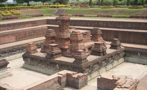 5 Candi Peninggalan Majapahit
