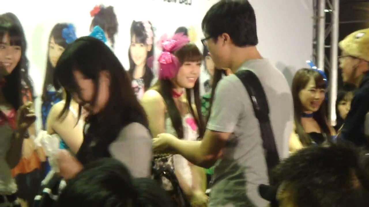 Anggota AKB48 Diserang Dengan Gergaji