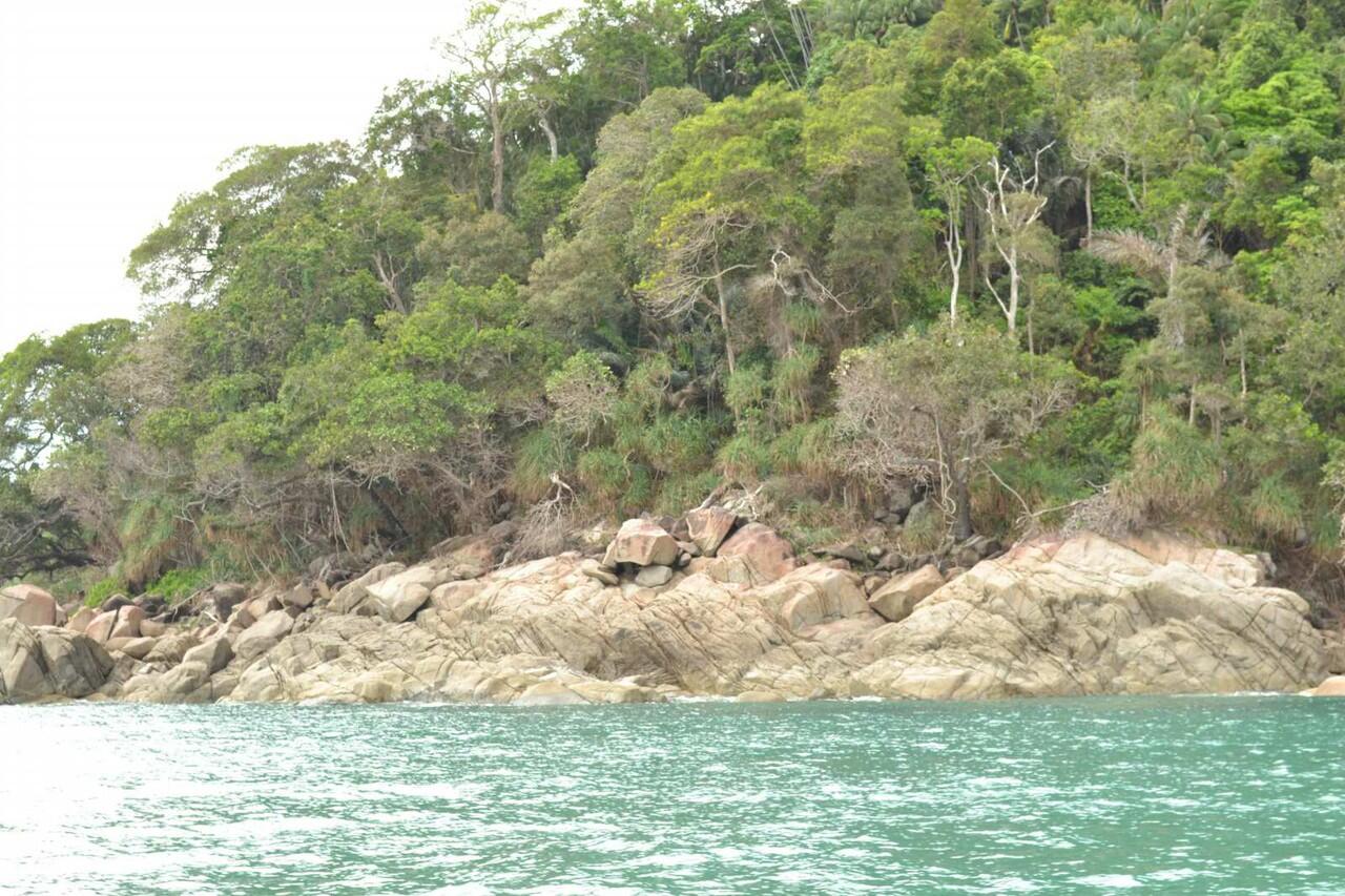 (NKRI Harga Mati) Apa itu Tanjung Datuk??Jangan biarkan suar malaysia berdiri