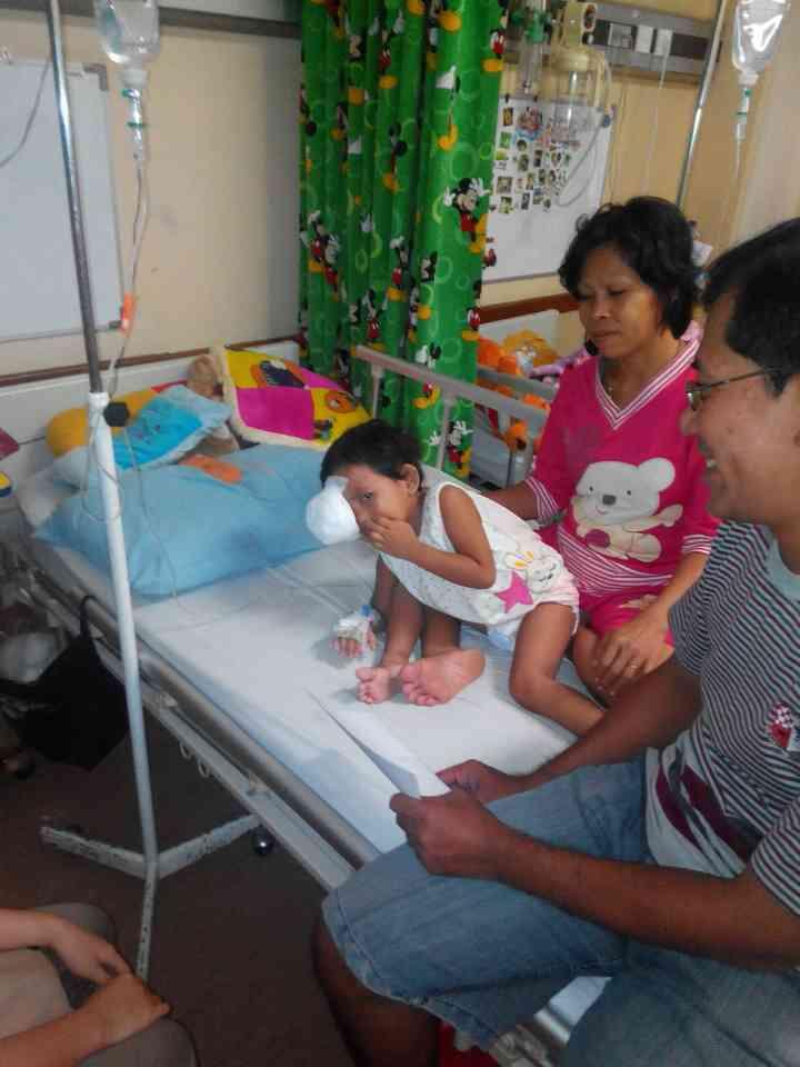 &#91;FR&#93; Penyerahan Dana Gadis Penderita Tumor