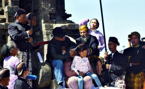 SEDIKIT SEJARAH BOCAH GIMBAL DI DIENG JAWA.. 