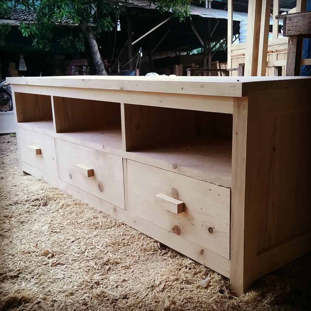 Terjual Buat Furniture Custom  dari Kayu Jati Belanda 