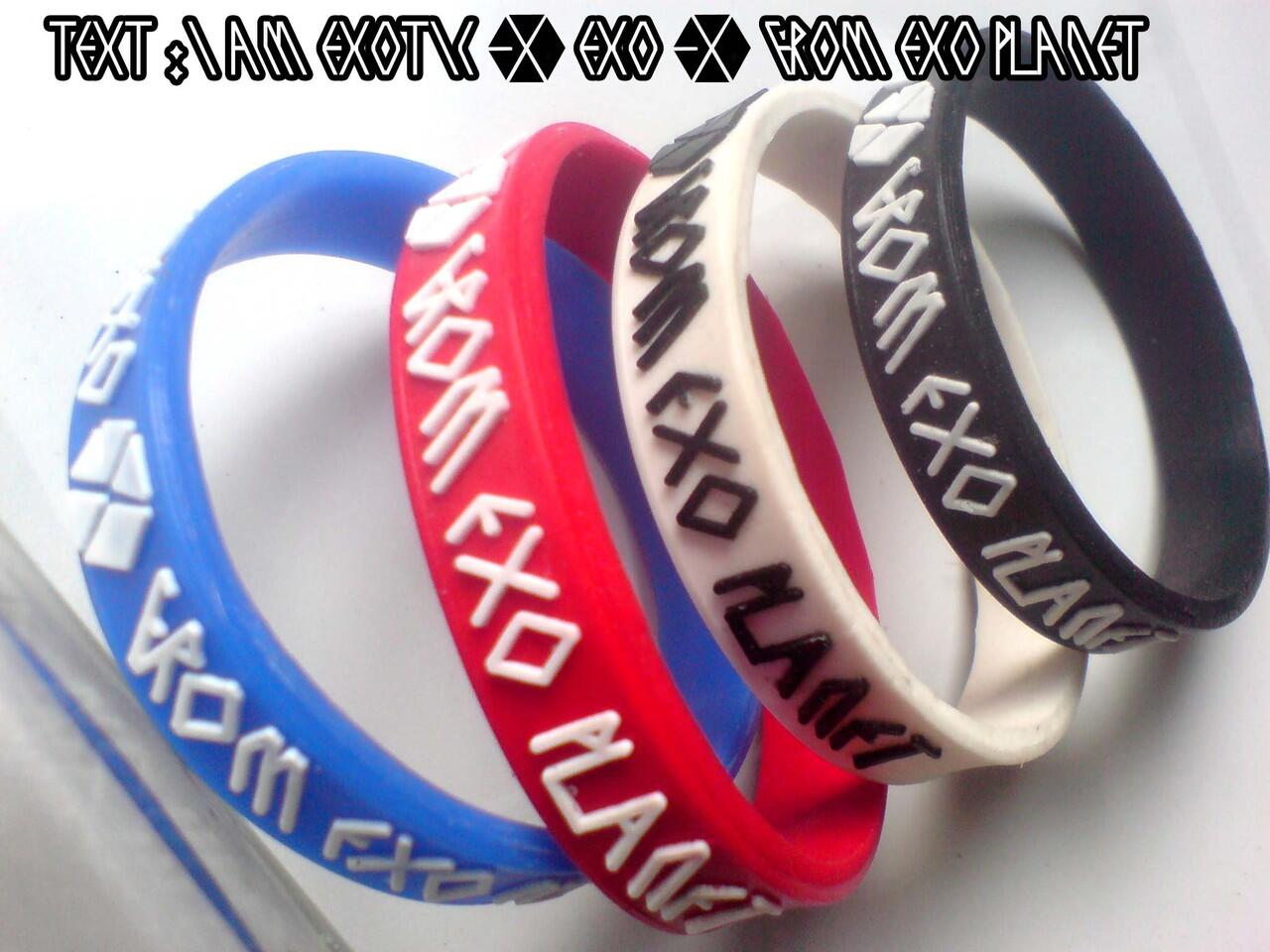 Gelang JKT48 wirstband