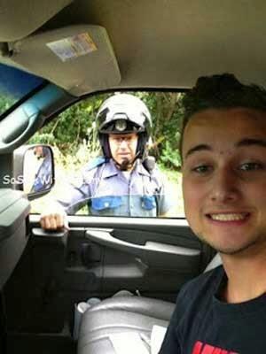 Macam - Macam Gaya Selfie versi Dunia