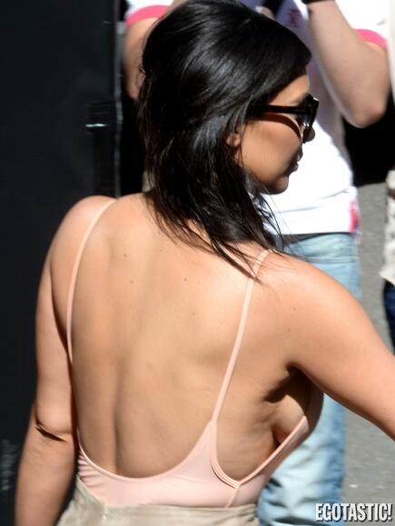 Egotastic!-Kim Kardashian, Candid di Perancis-