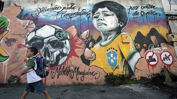 Mural/Graffiti Anti-World Cup 2014 di Brazil