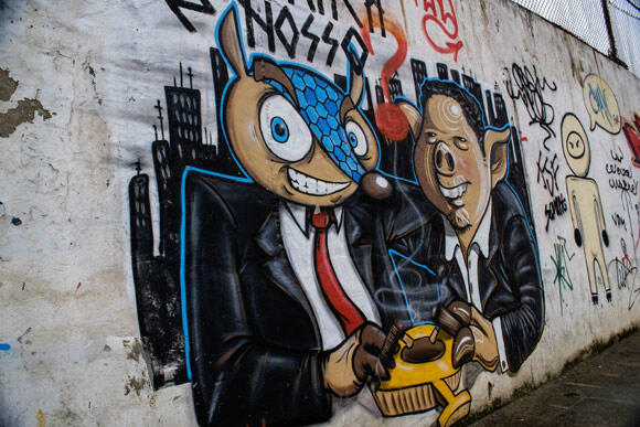 Mural/Graffiti Anti-World Cup 2014 di Brazil