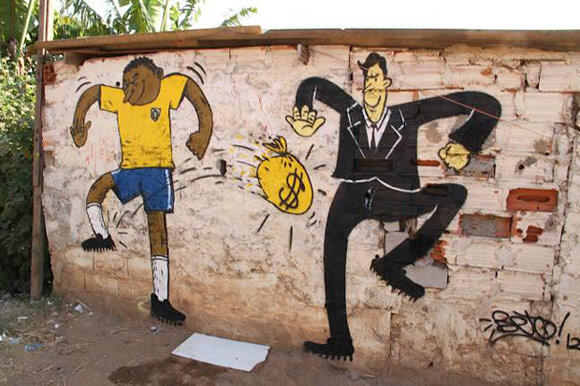Mural/Graffiti Anti-World Cup 2014 di Brazil