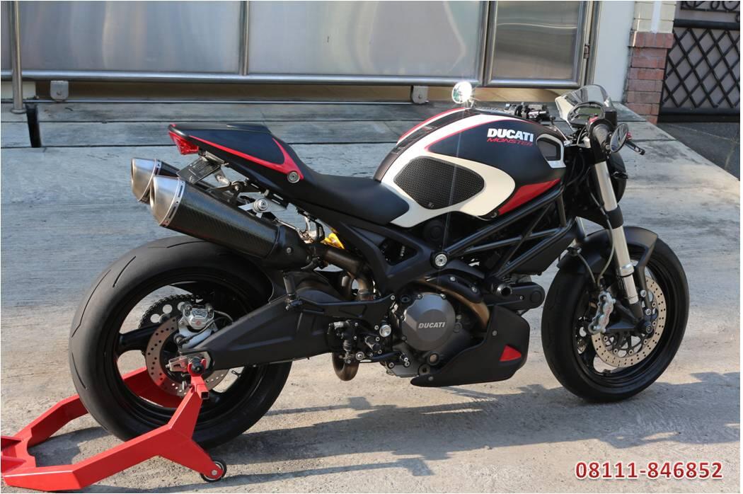 Ducati Monster 696 CBU Italy 2011 Full Branded Accs (no Z800, 795, ER6, zx6, cbr600)