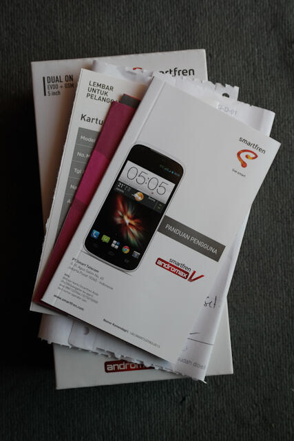 SMARTFREN ANDROMAX V PUTIH MULUS BANDUNG