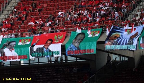|Mau Narsis Lagi?| Hatta Ingin Diajak Aburizal Bakrie Jadi Komentator Sepak Bola