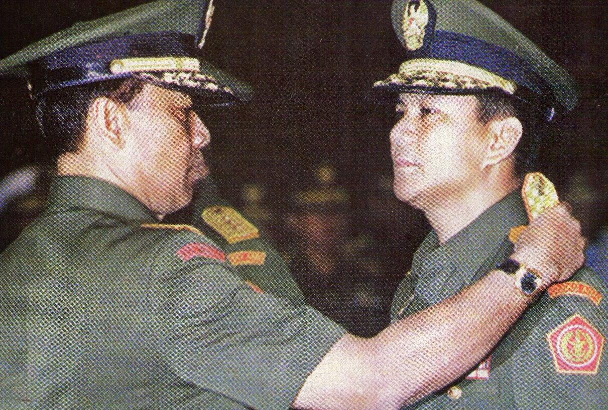 FAKTA 1998 . PRABOWO SAMA SKALI GAK BERSALAH !!! WIRANTO DALANGNYA