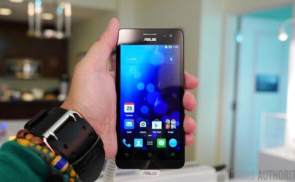 (Waiting Lounge) Blackberry Z3 VS Asus Zenfone 5 mana yang terbaik