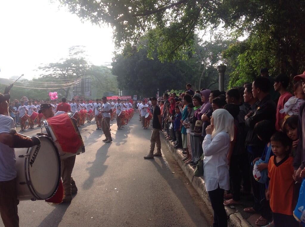 &#91;pics&#93; marching band Prabowo keren bgt
