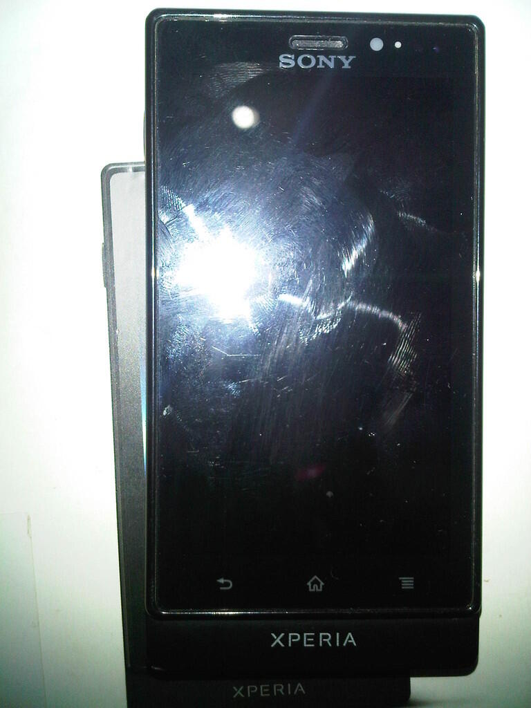 Sony Xperia Sola MT27i Hitam Fullset Segel 1,2jt Surabaya