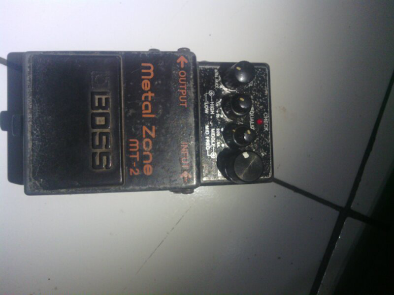 Efek Boss metalzone