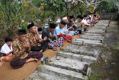 Keunikan Budaya Indonesia Menjelang RAMADHAN (9 kota)