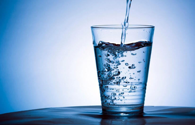 Ternyata Ini Dia Bahaya Minum Air Terlalu Banyak