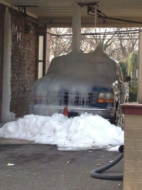 (NGAKAK atau PRIHATIN) HARI YG MENYEDIHKAN