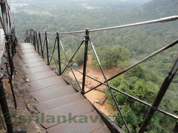 Kota Sigiriya kota diatas batu{+Panduan Lengkap buat yang Mau Kesana}