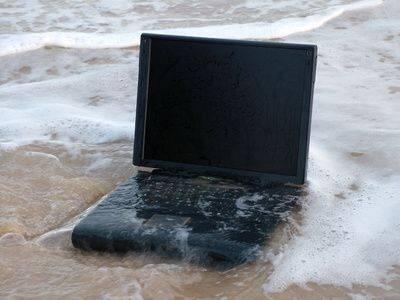 Langkah penyelamatan laptop tersiram air