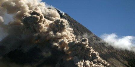 Beberapa Fakta Tentang Pos Pengamatan Gunung Api di Indonesia - Prajurit Garis Depan