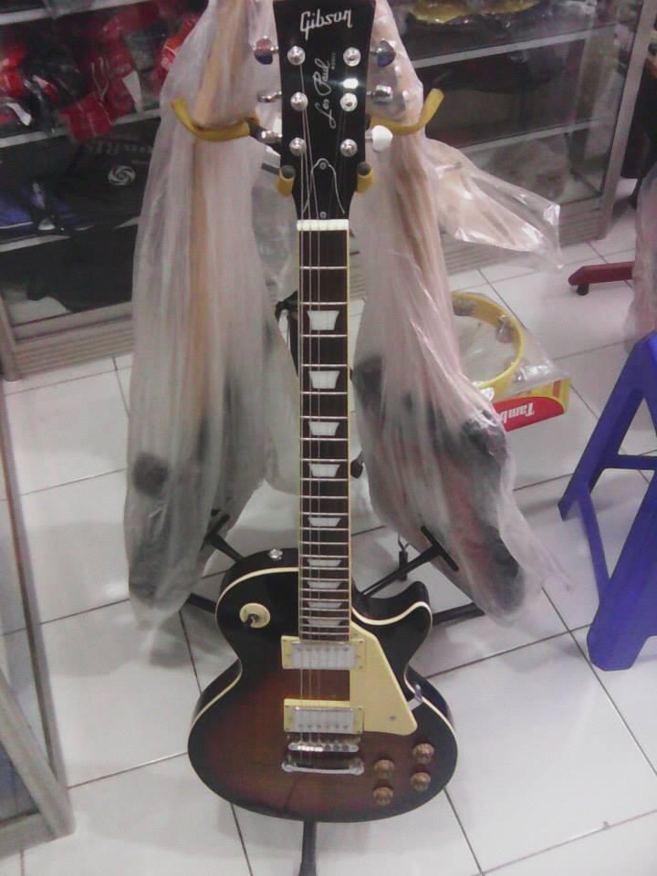 Gitar elektrik Gibson Less paul mulus
