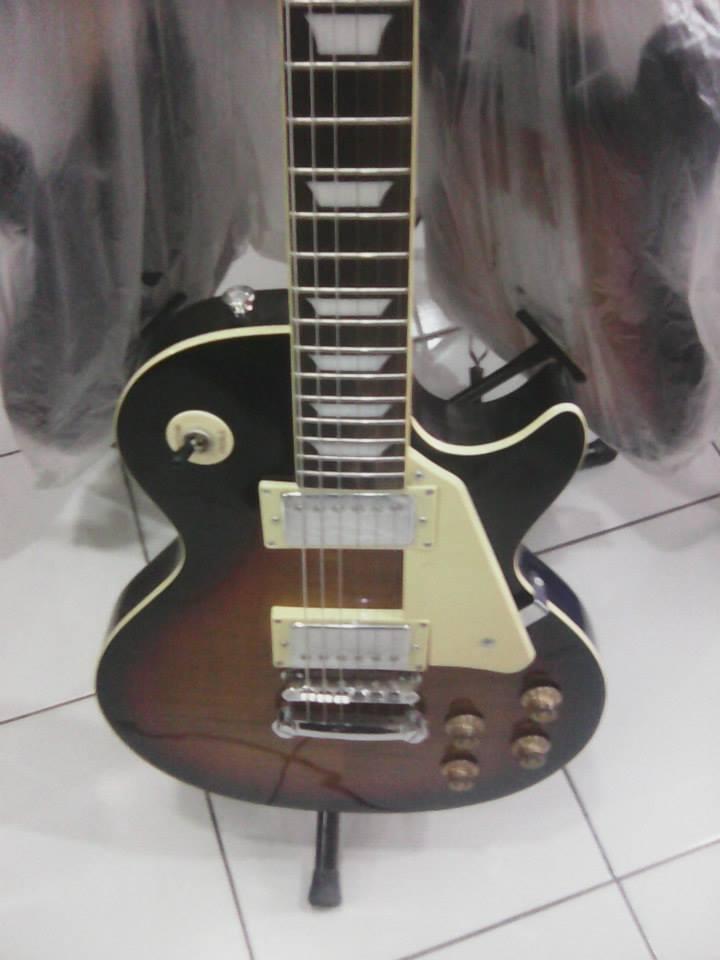 Gitar elektrik Gibson Less paul mulus