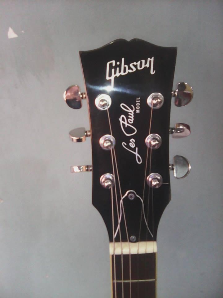 Gitar elektrik Gibson Less paul mulus