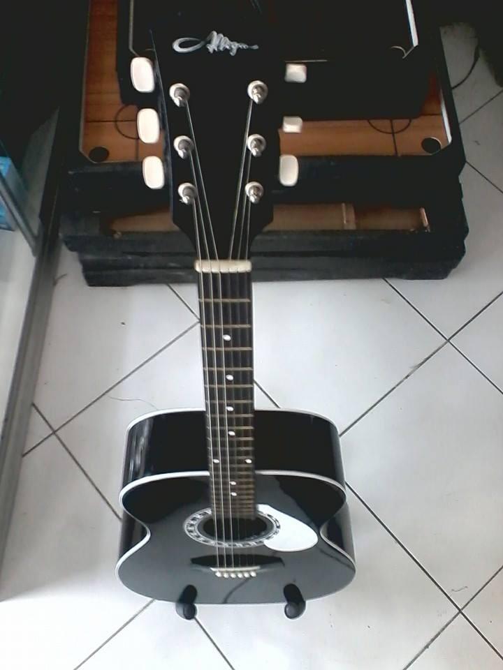 Gitar akustik Allegro FM white dan spurce